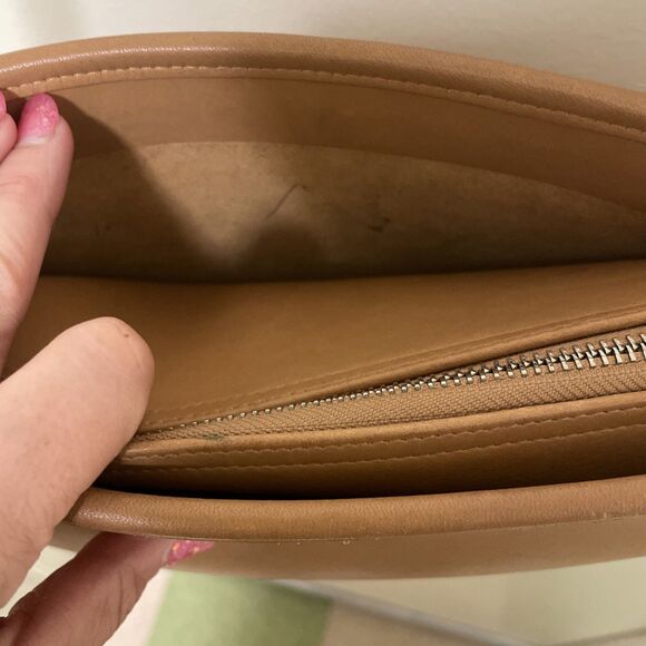 Vintage 90s Coach Sutton Bag 9814 Tan Light Brown Leather Shoulder Crossbody - Picture 11 of 15